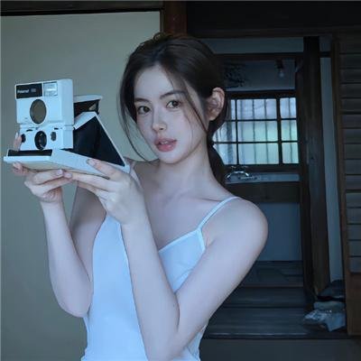 挥著翅膀的女孩